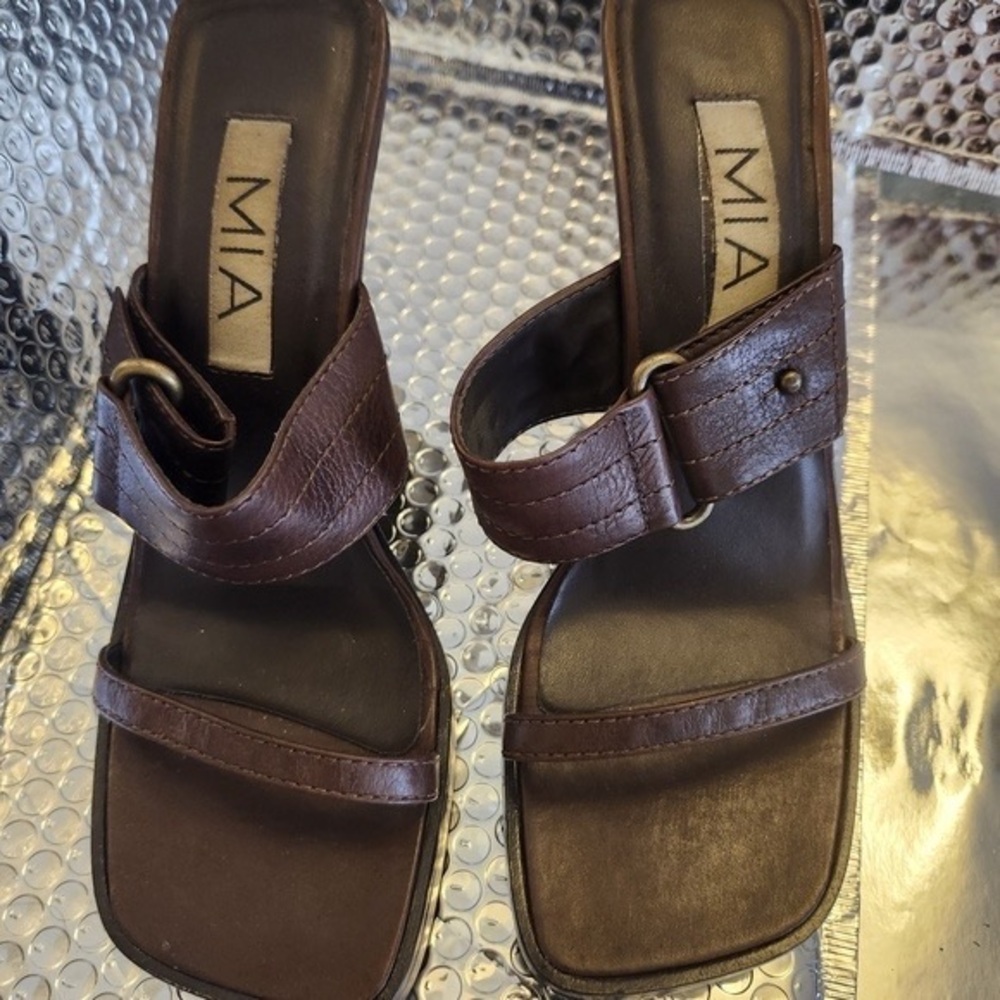 MIA Brown Sandals